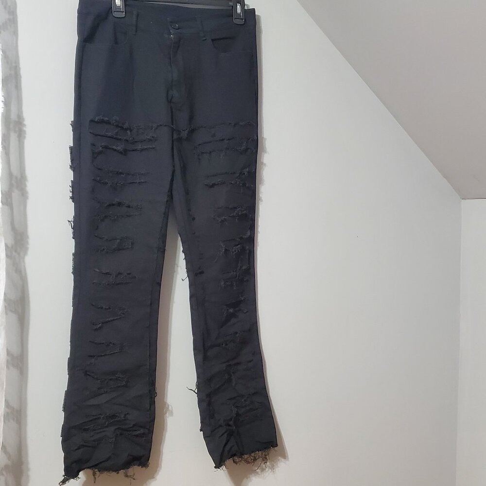 Young men's Black distressed pants jeans Size Medium soft Stretch fit